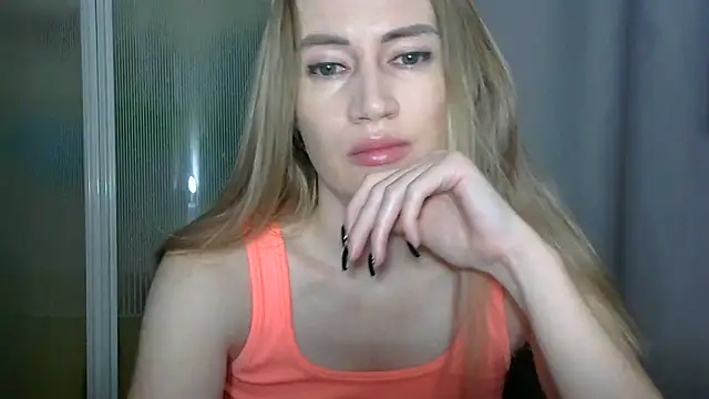 Snapshot of JessFoxxx chatting on November 2025 02:56:02 AM JessFoxxx online show from November 2025 02:56:02 AM