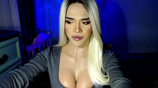 lusciousgirlx online show from December 2025 05:13:01 AM