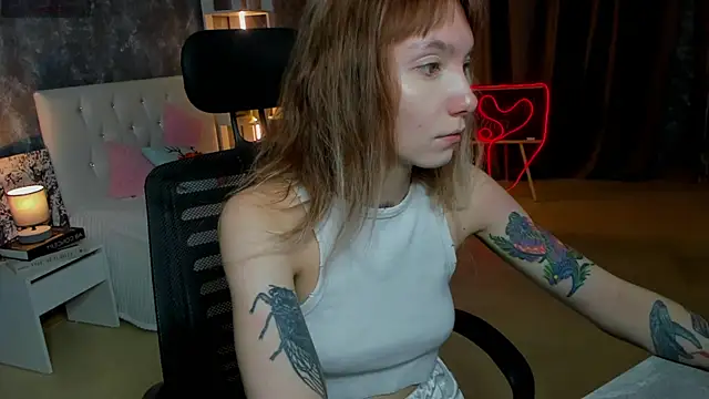 Snapshot of tattoo_art_baby chatting on October 2025 01:20:01 AM tattoo art baby online show from October 2025 01:20:01 AM