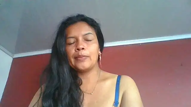 Snapshot of DianaOchoa_ chatting on June 2026 12:00:02 PM DianaOchoa online show from June 2026 12:00:02 PM