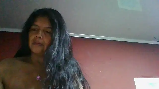 Snapshot of DianaOchoa_ chatting on June 2026 10:52:01 AM DianaOchoa online show from June 2026 10:52:01 AM