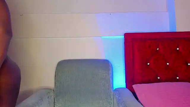 Snapshot of Keily-w chatting on September 2025 12:21:01 AM Keily-w online show from September 2025 12:21:01 AM