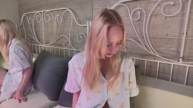 maya snow online show from November 2025 04:34:01 AM