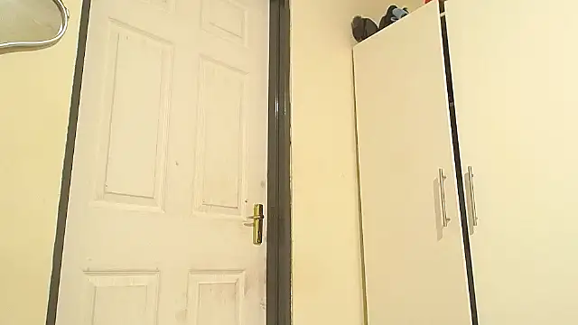 Snapshot of Goddessberry chatting on November 2025 03:49:01 AM Goddessberry online show from November 2025 03:49:01 AM