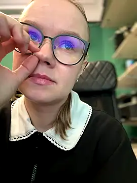  CherryBloom  online show from October 2025 07:20:02 AM