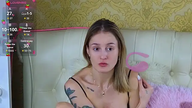 RosieBlossom online show from February 2026 07:43:01 PM