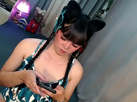 Xbellatrix24 online show from December 2025 05:36:02 AM