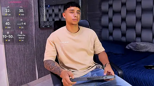 jaze bradley online show from September 2025 11:32:01 AM