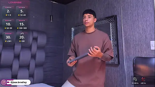 jaze bradley online show from October 2025 11:33:02 AM