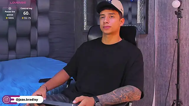 jaze bradley online show from November 2025 11:31:02 AM