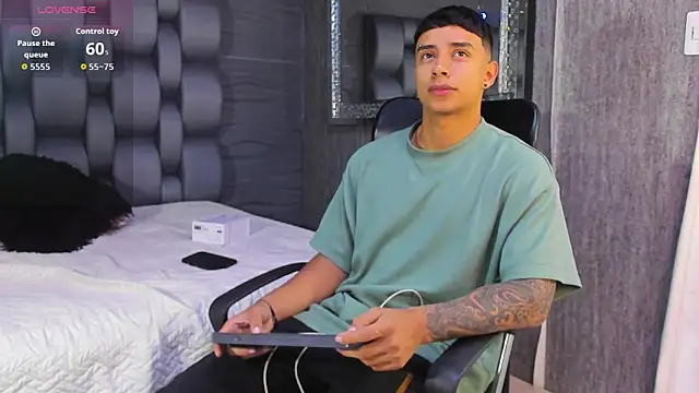 jaze bradley online show from November 2025 11:32:01 AM