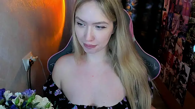 NicoleRiccii online show from November 2025 06:51:02 PM