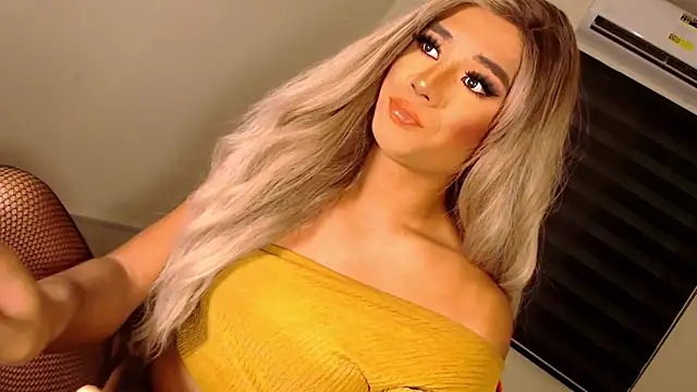 SissifyMeNow online show from October 2025 01:31:01 AM