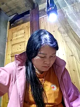 yoowwmr online show from October 2025 01:46:02 PM