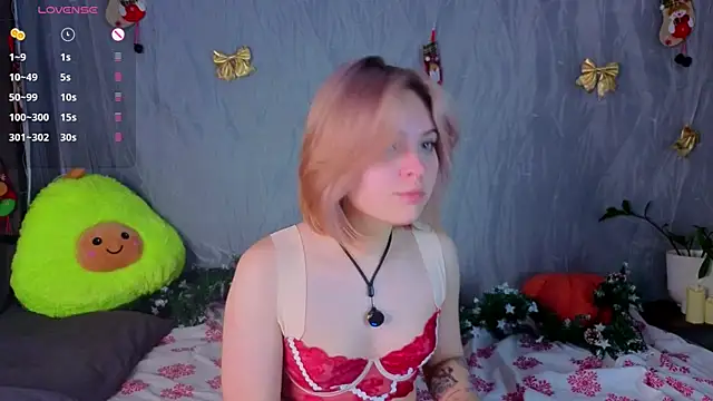 PolIyBowman online show from December 2025 03:41:02 PM