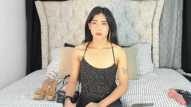 aleja spearsx online show from April 2026 12:13:01 PM