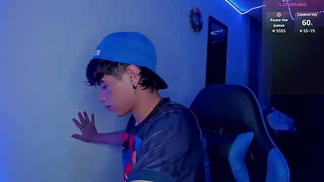 Jostin18 online show from November 2025 12:38:02 PM