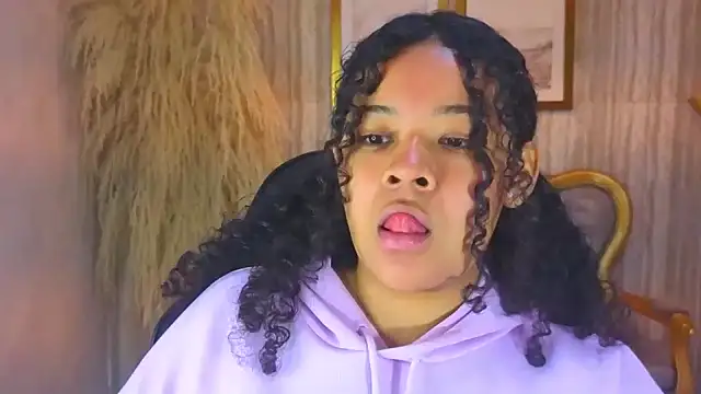 Snapshot of risada_temptation_s chatting on September 2025 03:10:02 AM risada temptation s online show from September 2025 03:10:02 AM