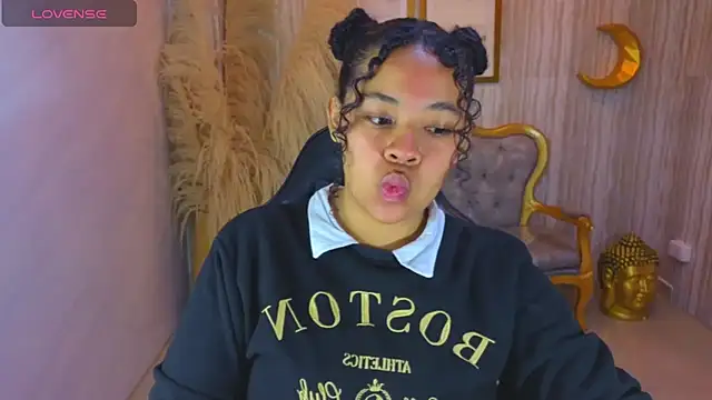 Snapshot of risada_temptation_s chatting on October 2025 03:14:01 AM risada temptation s online show from October 2025 03:14:01 AM