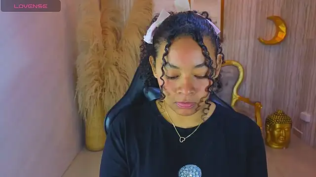 Snapshot of risada_temptation_s chatting on November 2025 02:55:02 AM risada temptation s online show from November 2025 02:55:02 AM