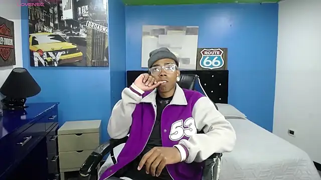 Snapshot of CollemanStone chatting on October 2025 02:19:01 PM CollemanStone online show from October 2025 02:19:01 PM