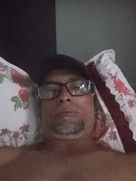 Snapshot of cristianojp1 chatting on June 2026 09:05:02 PM cristianojp1 online show from June 2026 09:05:02 PM