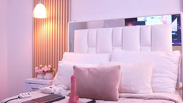 sara goddess01 online show from April 2026 05:05:02 PM