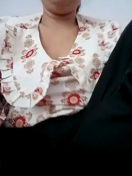 Snapshot of Yoo_j chatting on November 2025 02:11:02 AM Yoo j online show from November 2025 02:11:02 AM