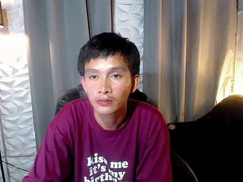 Snapshot of prince_elaijah chatting on June 2026 11:14:01 AM prince elaijah online show from June 2026 11:14:01 AM