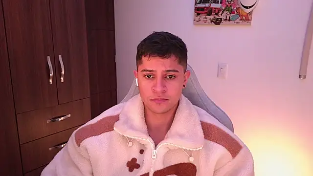 domsantiago  online show from October 2025 04:57:02 AM