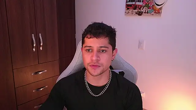 domsantiago  online show from November 2025 02:10:02 AM