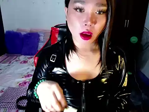 Urassiansweetcummer online show from September 2025 09:14:01 PM