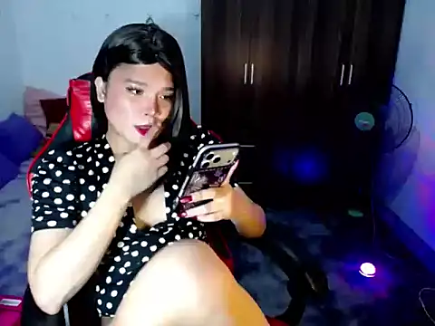 Snapshot of Urassiansweetcummer chatting on June 2026 09:14:01 AM Urassiansweetcummer online show from June 2026 09:14:01 AM