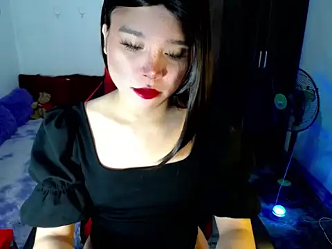 Snapshot of Urassiansweetcummer chatting on June 2026 02:14:02 AM Urassiansweetcummer online show from June 2026 02:14:02 AM