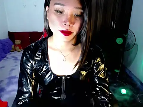 Snapshot of Urassiansweetcummer chatting on July 2026 10:49:02 PM Urassiansweetcummer online show from July 2026 10:49:02 PM