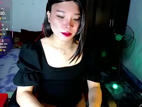 Snapshot of Urassiansweetcummer chatting on July 2026 03:01:01 AM Urassiansweetcummer online show from July 2026 03:01:01 AM