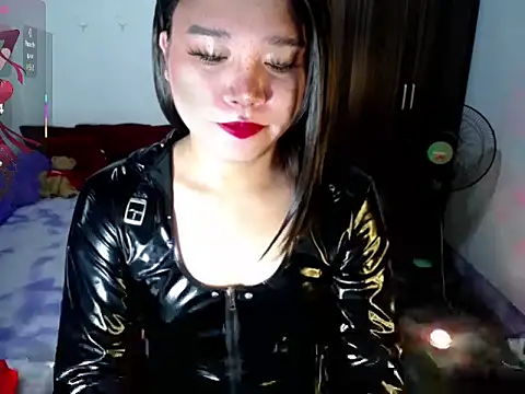 Snapshot of Urassiansweetcummer chatting on July 2026 01:52:01 AM Urassiansweetcummer online show from July 2026 01:52:01 AM