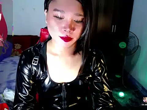 Snapshot of Urassiansweetcummer chatting on July 2026 02:22:02 AM Urassiansweetcummer online show from July 2026 02:22:02 AM