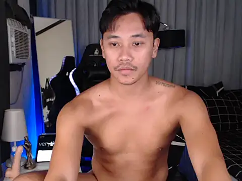 alexsuckable01 online show from April 2026 12:29:02 PM