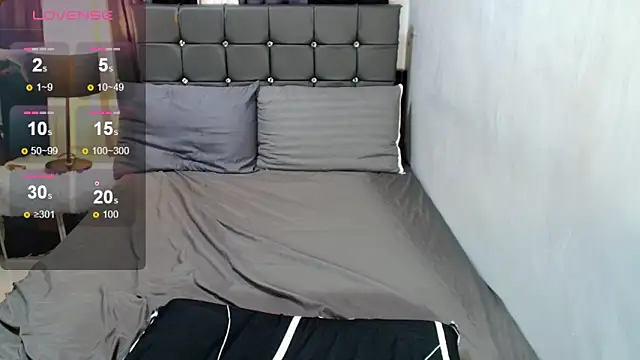 Yumi Tamayashi online show from November 2025 11:31:02 AM