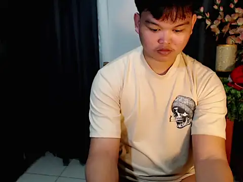 Reynelcock online show from September 2025 05:59:02 PM