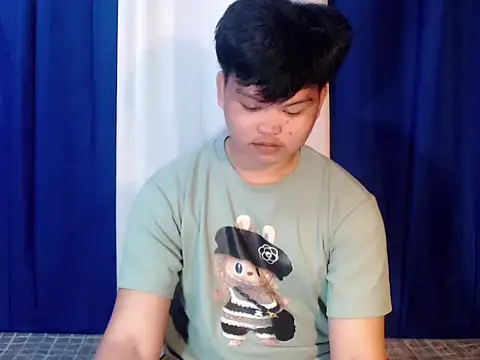 Reynelcock online show from November 2025 04:11:02 PM