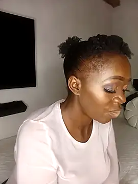 Snapshot of darkSquirtingANGEL chatting on October 2025 05:23:02 PM darkSquirtingANGEL online show from October 2025 05:23:02 PM