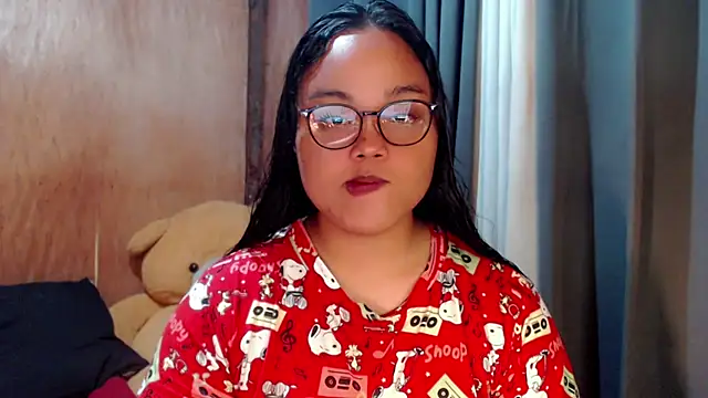  Lylia online show from October 2025 09:45:01 PM