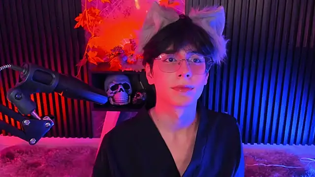 luixdust  online show from October 2025 05:38:01 AM