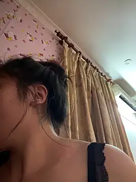 D2sweet online show from November 2025 04:07:02 PM