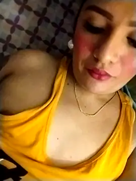 enoria1992 online show from November 2025 04:18:01 PM