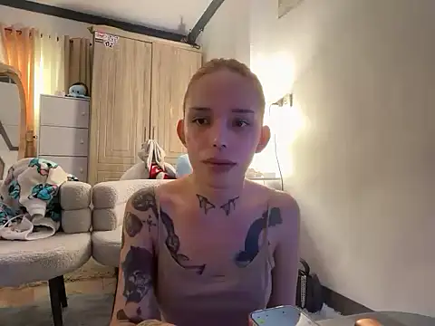 prettyhugelatinax44 online show from August 2026 04:50:02 AM