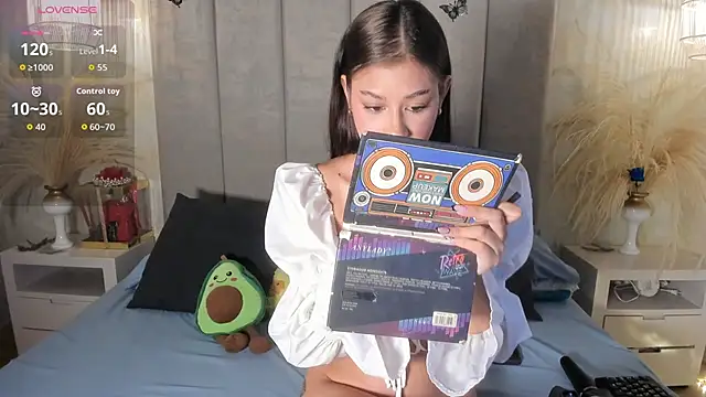 leaahcashh online show from September 2025 02:22:02 AM