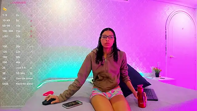 BeccaReedd online show from November 2025 11:10:01 AM